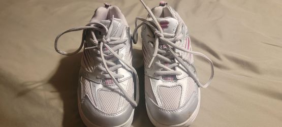 FILA Walk N Sculpt Womens (Size 6 1/2)
