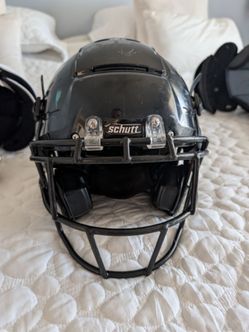 Schutt F7 Youth Large helmet