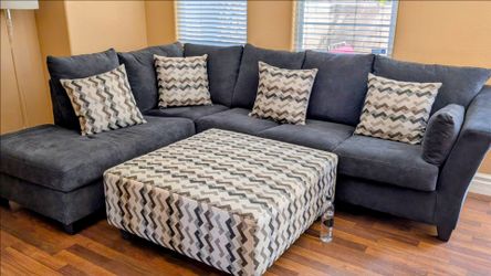 Sectional couch Gray