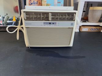 Frigidaire Window AC (model LTA107BU1 )