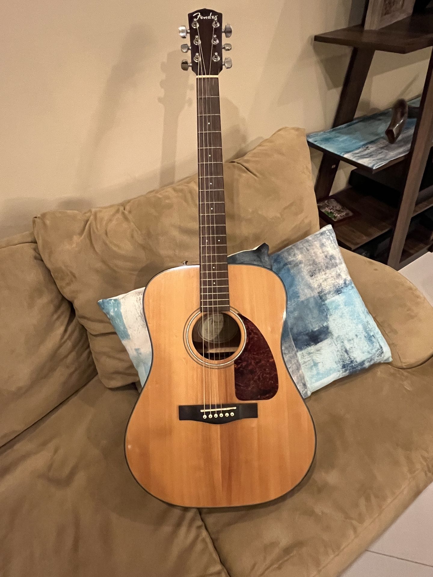 Fender Acoustic Guitar -barely used CD14OS Nat