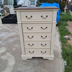 5 Drawer Dresser 