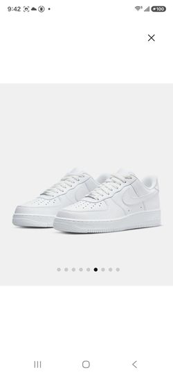 Nike Air Force 1 Low  White Sneakers size 10