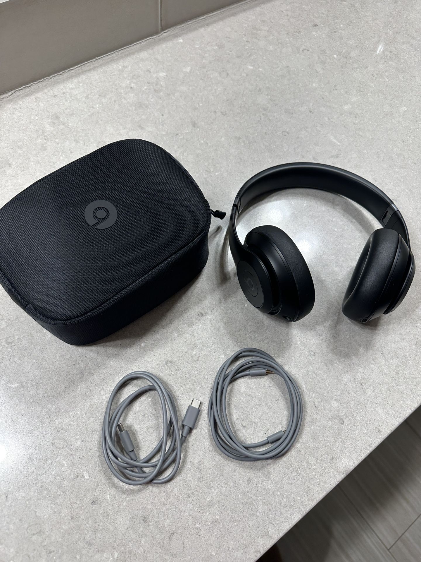 Beats Studio Pro - Wireless Headphones