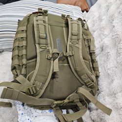 TACTICAL  BACKPACK BRAND NEW WITH THE TAG