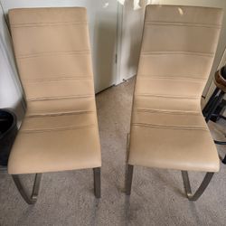 Pair of Comfortable Minimalist Chairs