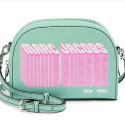 Brand New Marc Jacobs playback players of Marc Camera 