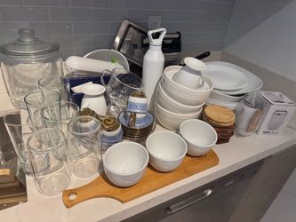 Mixed Kitchen Dinnerware and Glassware Lot