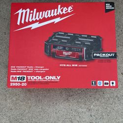 Milwaukee M-18 Packout Radio Charger  2950-20