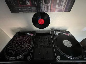 Dj equipment