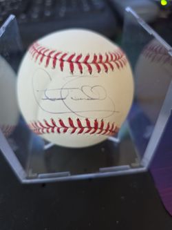 Cecil fielder autograph
