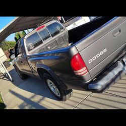 2004 Dodge Dakota