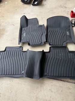 GLE 350 rubber floor mats