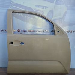 2016-2023 TOYOTA TACOMA RIGHT FRONT DOOR 