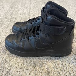 Nike Black Air Force 1’s 