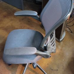 Mesh Mid-Back Manager's Office Chair, Black, BIFMA Compliant