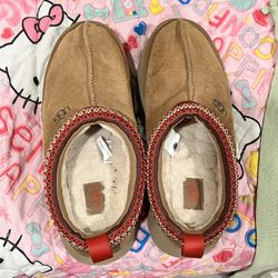 Uggs Tazz 2 Womens 7 $60