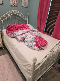 Full Size Metal Bed Frame