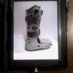 Aircast Air Select Elite Walker Brace/Walking Boot, Medium 