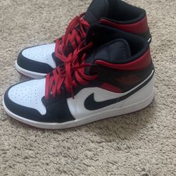 Air Jordan 1 Mid