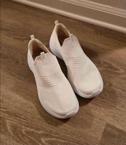 Skechers Ultra Flex 3.0 - Classy Charm Sneakers (Women's US 9)