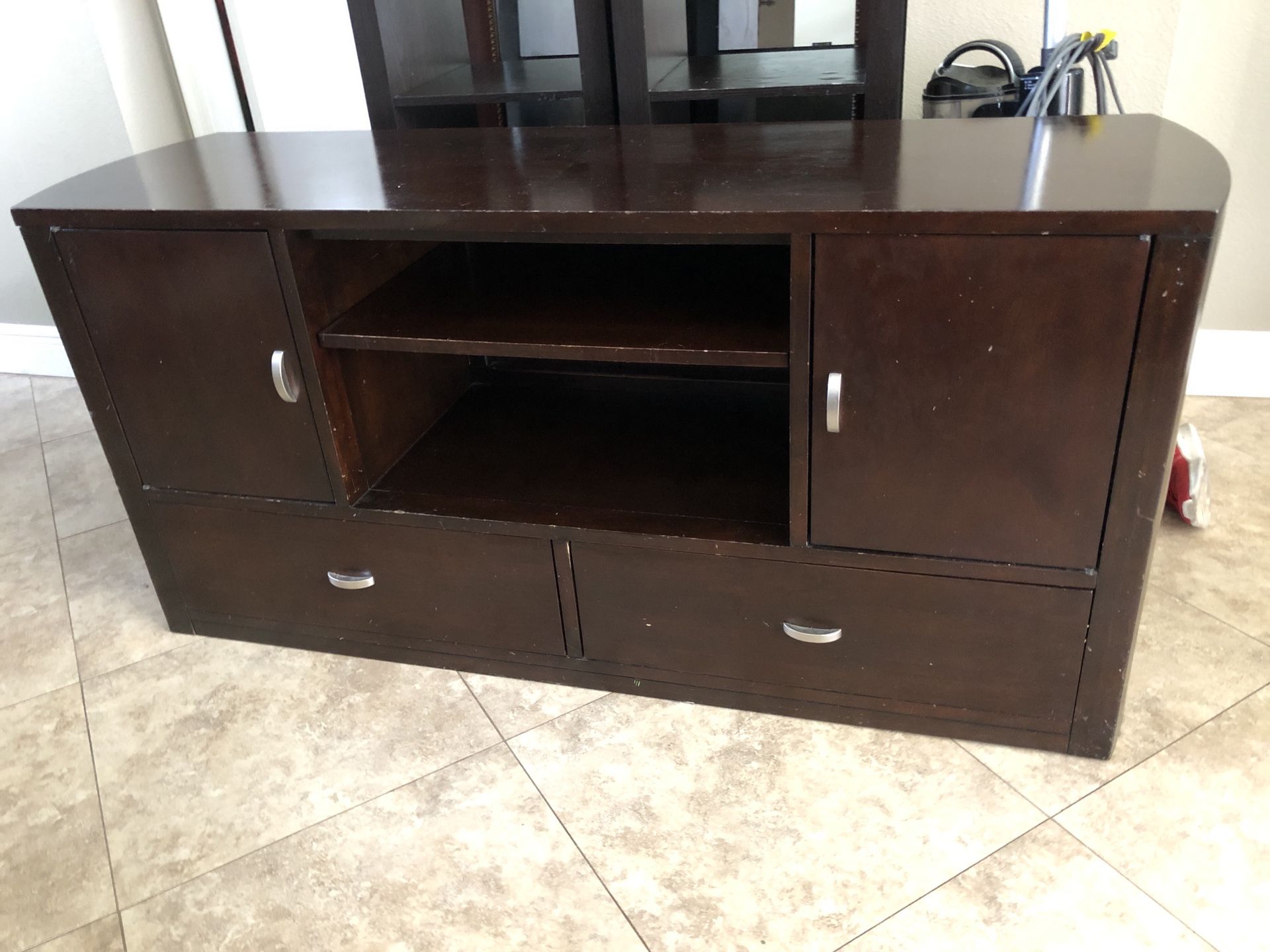 Reduced further New PriceAGAIN!!!!!!!Hardwood entertainment center/hutch