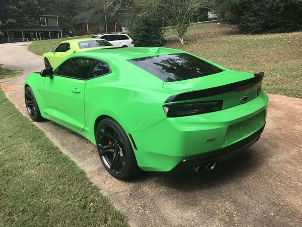 2017 SS 1LE Chevy Camaro. KRYPTON GREEN for Sale in Atlanta, GA - OfferUp