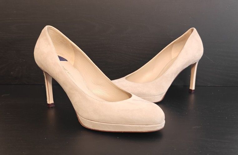 Stewart Weitzman Pumps
