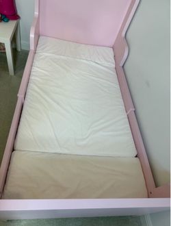 IKEA Extendable Twin bed- expands with your child’s height