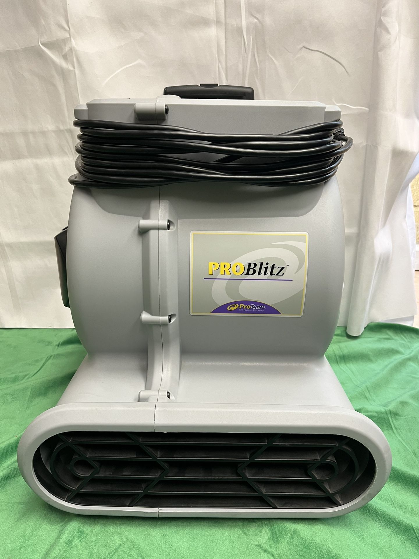ProTeam PROBLITZ Industrial Air Mover w Handle & Wheels