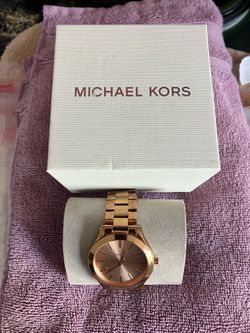 Michael Kors Women’s Watch (Rose Gold)