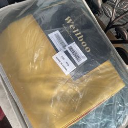 brand new King/queen Comforter Set