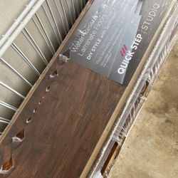 Laminate Flooring 