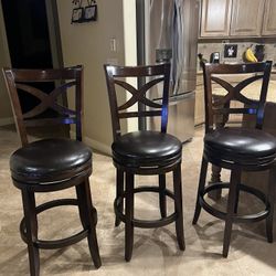 29” Bar Stool With Faux Leather Seats