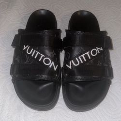 Louis Vuitton Slippers