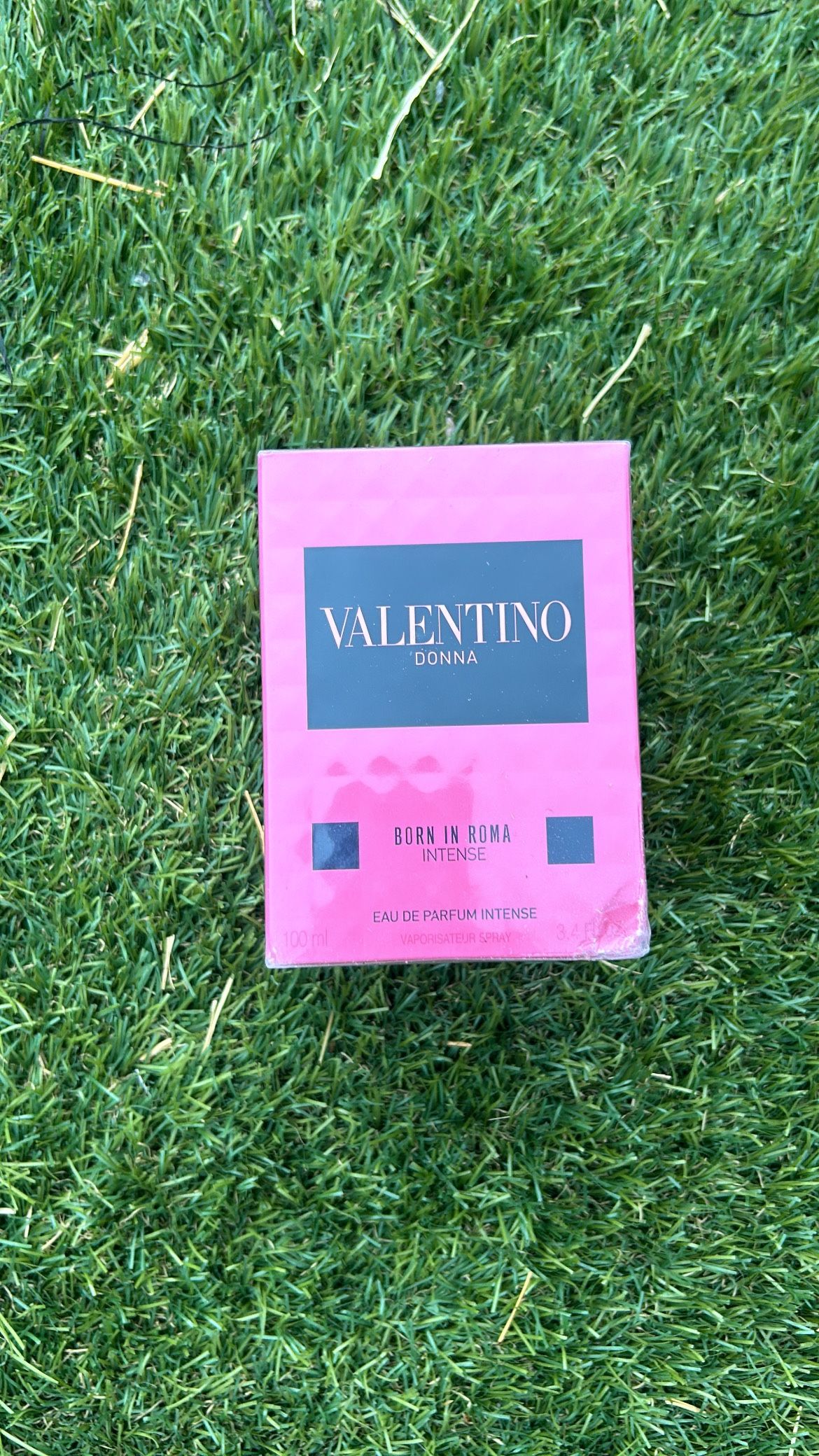 VALENTINO DONNA β Born in Roma Intense (100ml / 3.4 fl oz)