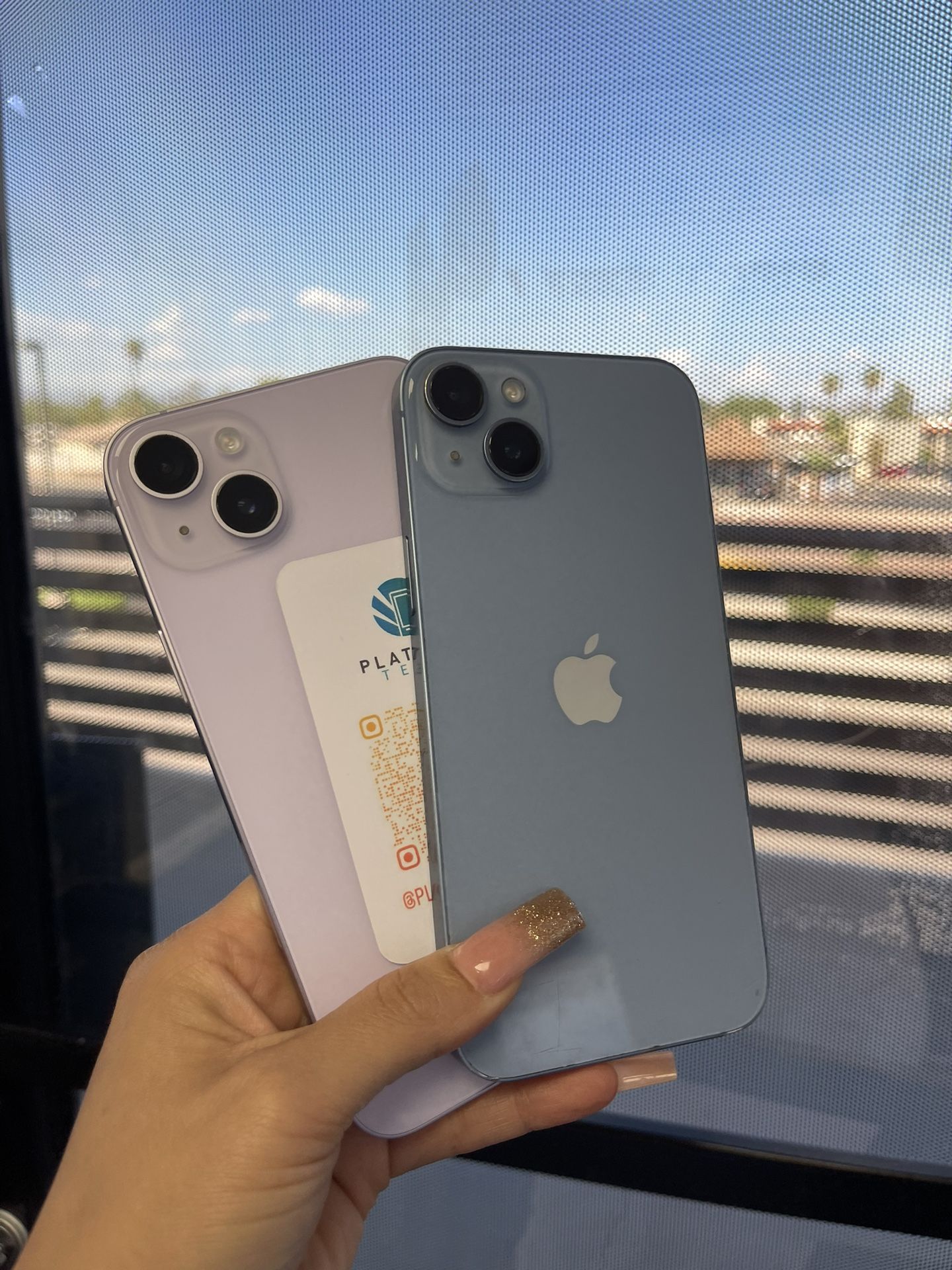 iPhone 14 Plus Comes With Case Charger And AirPods !!!! Unlocked 128gb With Warranty!!!!