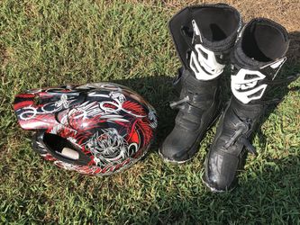 Xl helmet and size 14 dirt bike boots like new