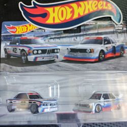 Hot Wheels Premium 2 Pack Bmw 3.0 1973 CSL Race Car Bmw 320 Group 5
