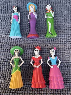 Day Of The Dead / Dia De Los Muertos Lady Figurines.