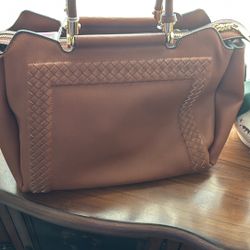 Ladies Leather Tote 