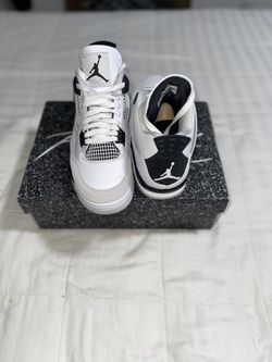 AIR JORDAN 4’s RETRO ‘MILITARY BLACK’