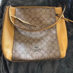 Beautiful COACH Purse