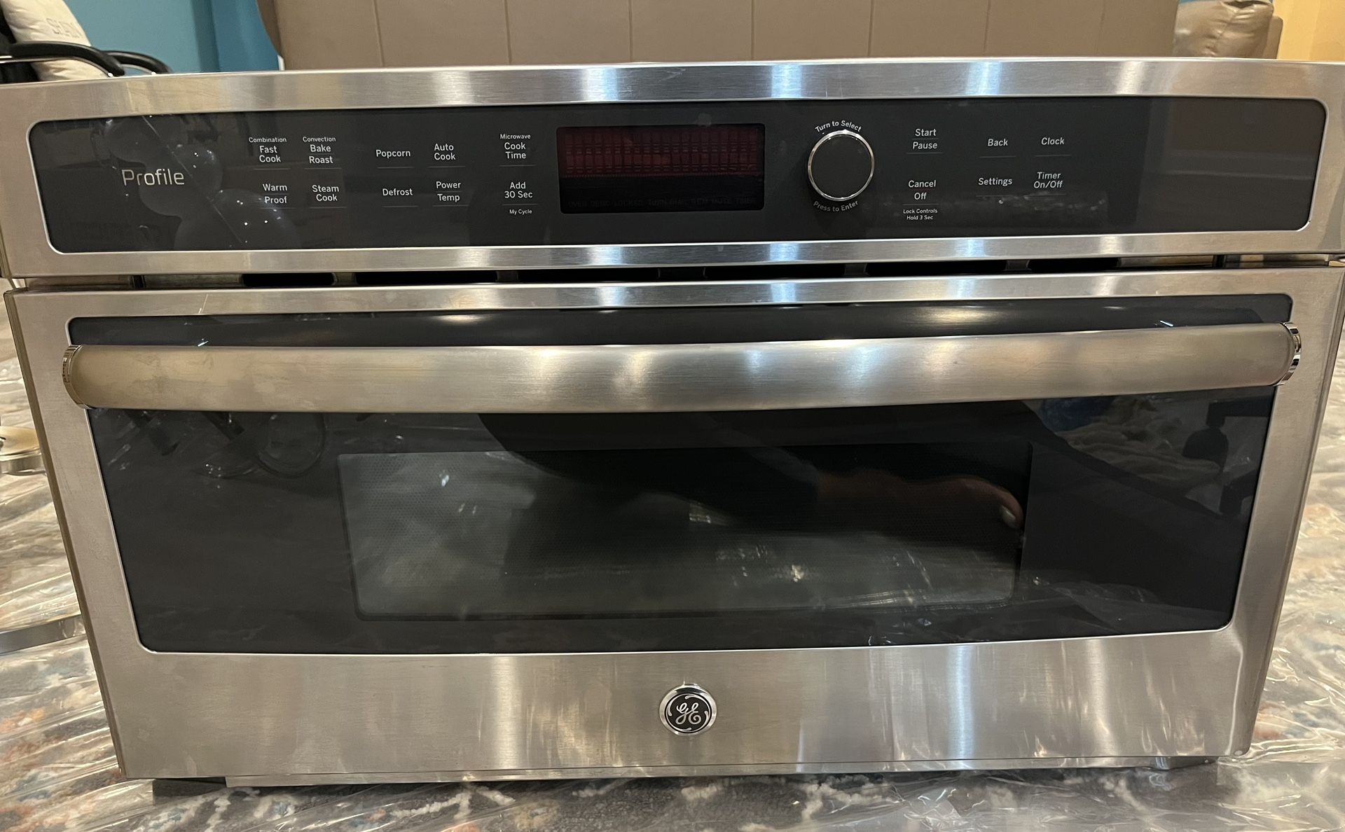 BUILT-IN MICROWAVE/CONVECTION OVEN