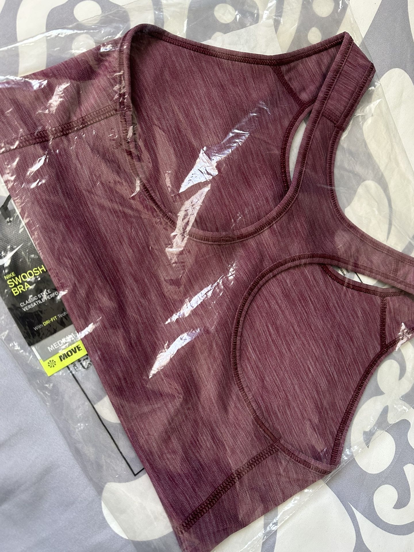 Women’s NiKe Sports Bra (NEW)
