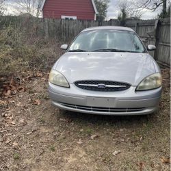 2003 Ford Taurus