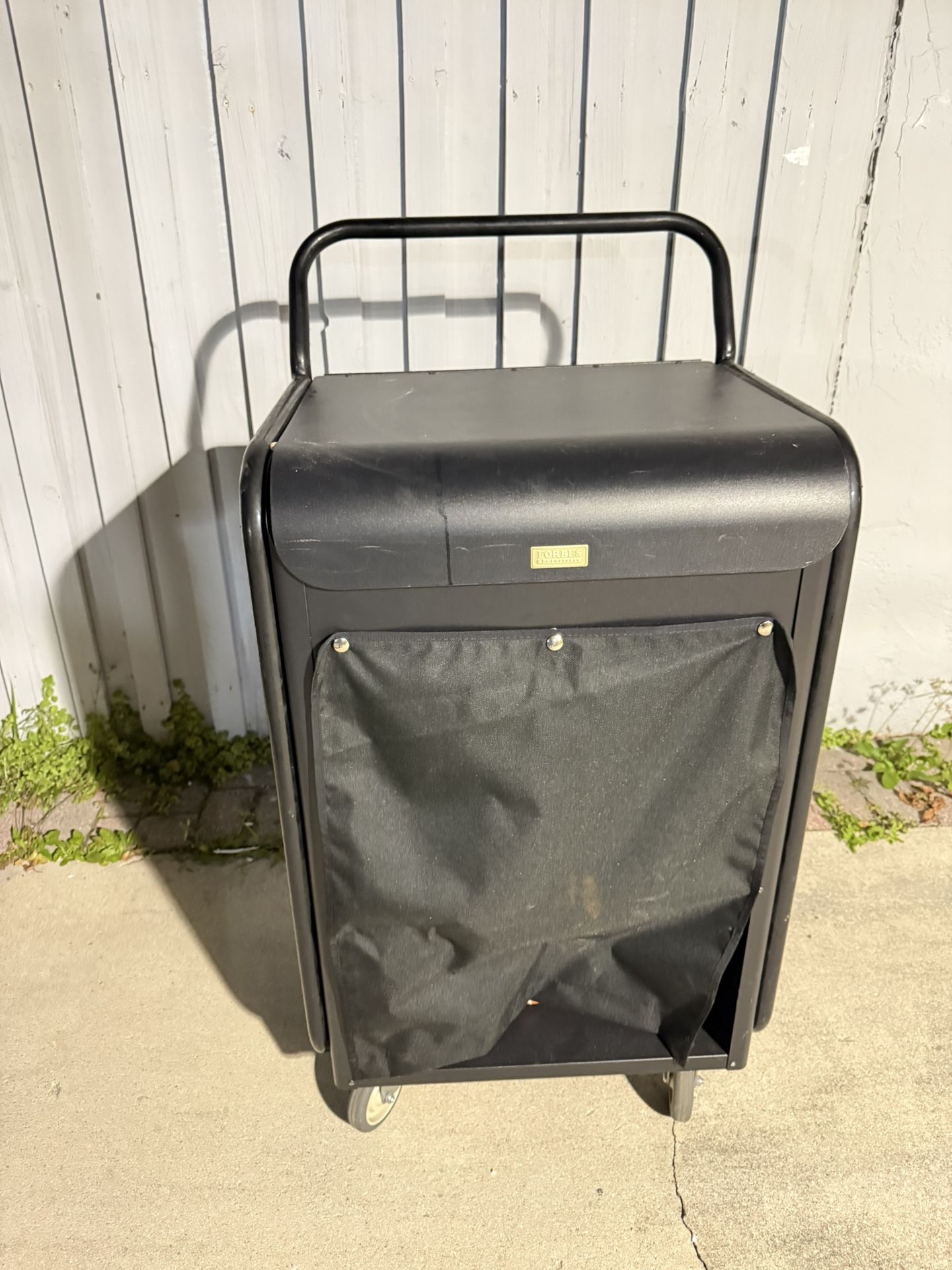 Forbes Aluminum In Room Housekeeping Cart, Black