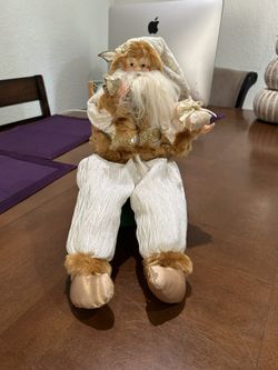 Santa Claus Shelf Sitter