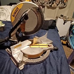 Dewalt Saw