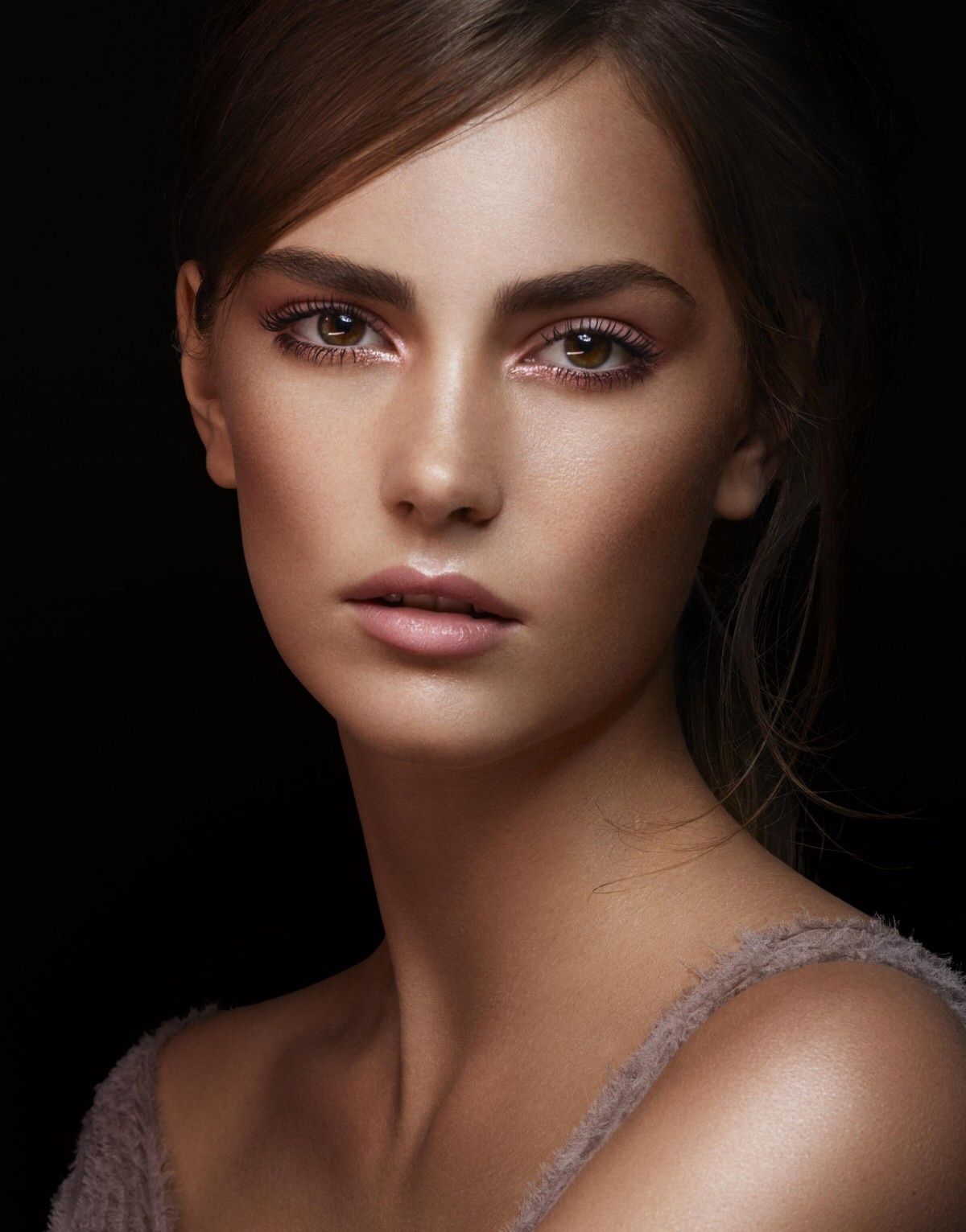Ambient Hourglass light correcting primer Sephora